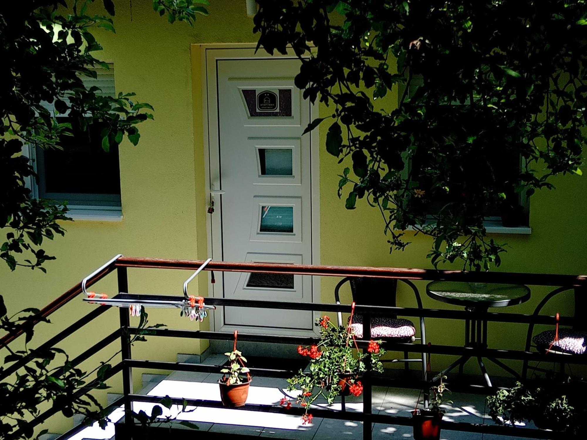 Apartamento Lux Snezana Vrdnik Exterior foto
